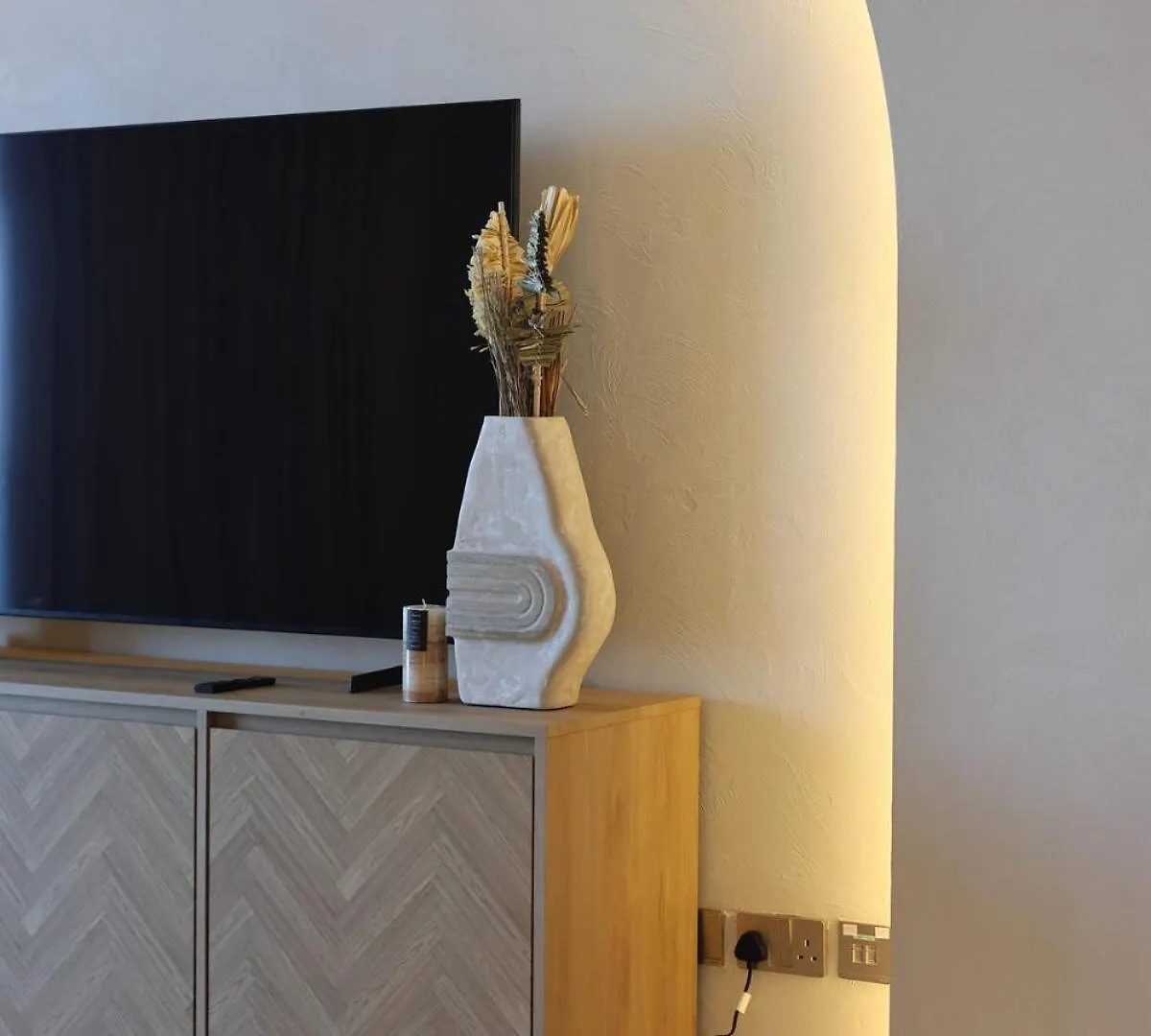 2Br Luxe Sea View Bohemianstyle Apartment Dubai