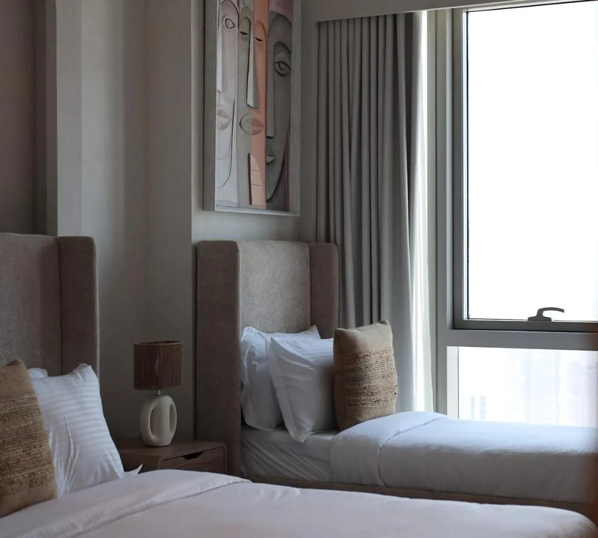2Br Luxe Sea View Bohemianstyle Apartment Dubai