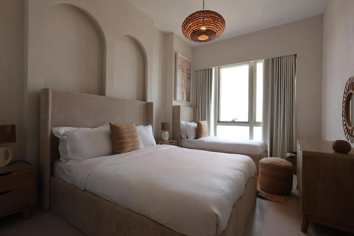 2Br Luxe Sea View Bohemianstyle Apartment Dubai