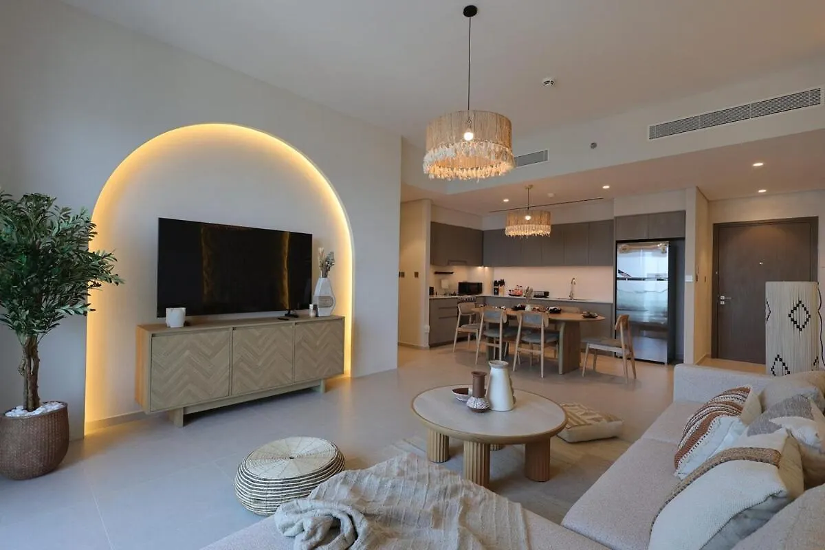 2Br Luxe Sea View Bohemianstyle Apartment Dubai