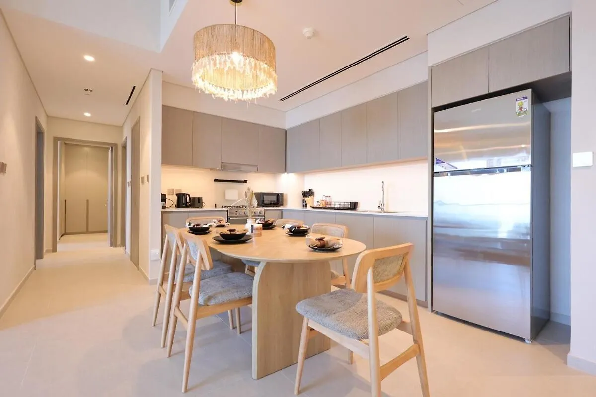 2Br Luxe Sea View Bohemianstyle Apartment Dubai