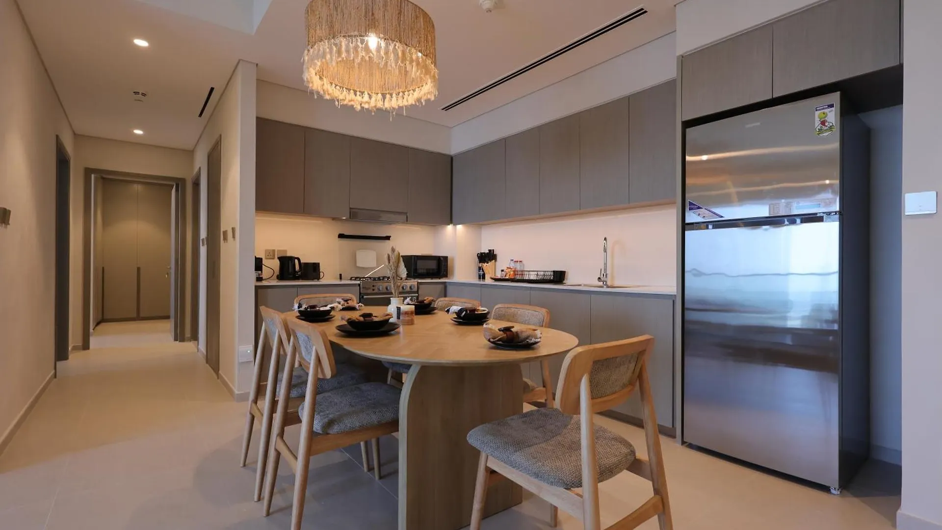 2Br Luxe Sea View Bohemianstyle Apartment Dubai